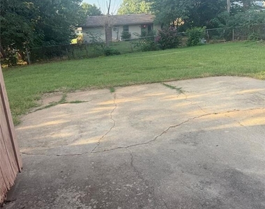 315 Willow Place - Photo Thumbnail 16