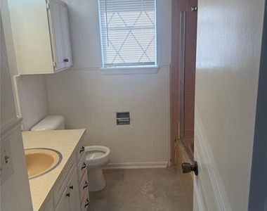 315 Willow Place - Photo Thumbnail 9