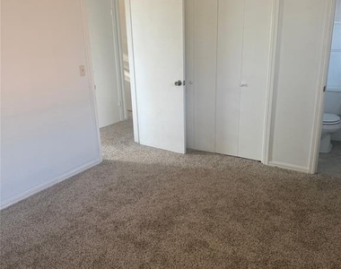 315 Willow Place - Photo Thumbnail 13