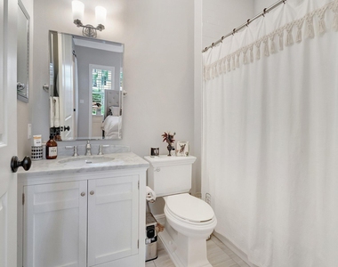 134 Madison Lane - Photo Thumbnail 12