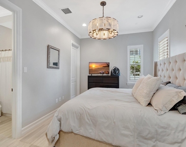 134 Madison Lane - Photo Thumbnail 9