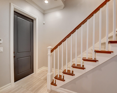 134 Madison Lane - Photo Thumbnail 14