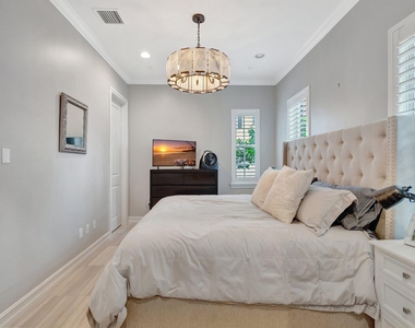 134 Madison Lane - Photo Thumbnail 10