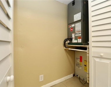 9915 Sandalfoot Boulevard - Photo Thumbnail 9