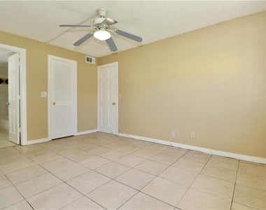 9915 Sandalfoot Boulevard - Photo Thumbnail 16