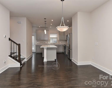 13047 Tinton Avenue - Photo Thumbnail 7