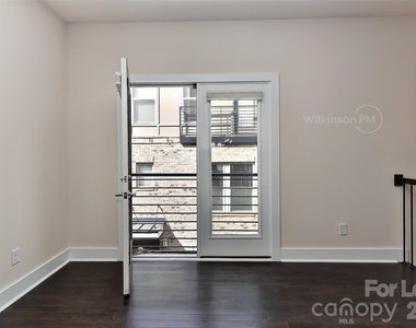 13047 Tinton Avenue - Photo Thumbnail 12