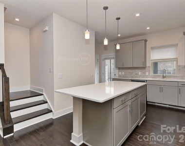 13047 Tinton Avenue - Photo Thumbnail 5