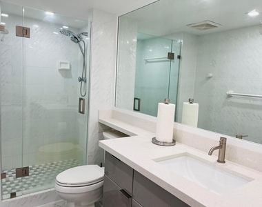 19707 Turnberry Way - Photo Thumbnail 15
