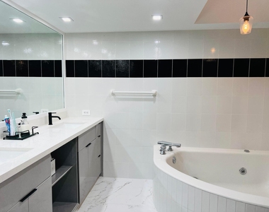 19707 Turnberry Way - Photo Thumbnail 17