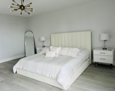 19707 Turnberry Way - Photo Thumbnail 20
