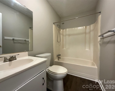 322 E Sumter Street - Photo Thumbnail 8
