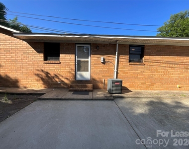 322 E Sumter Street - Photo Thumbnail 12