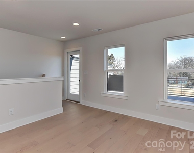 2204 Northend Drive - Photo Thumbnail 26