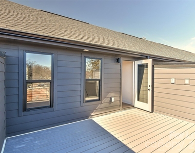 2204 Northend Drive - Photo Thumbnail 28