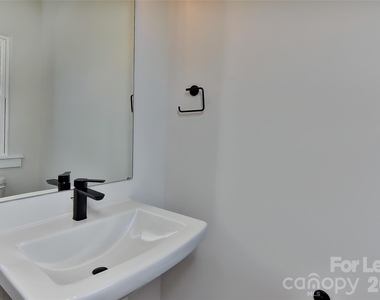 2204 Northend Drive - Photo Thumbnail 13