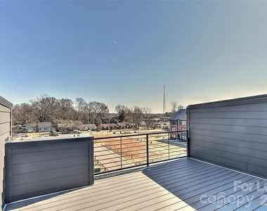 2204 Northend Drive - Photo Thumbnail 29