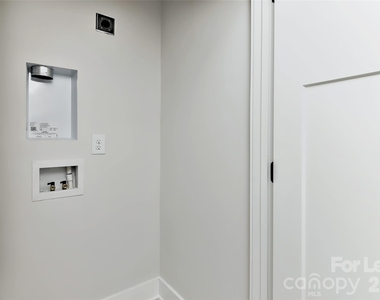 2204 Northend Drive - Photo Thumbnail 23