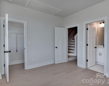 2204 Northend Drive - Photo Thumbnail 21