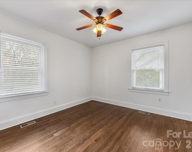 5711 Oak Drive - Photo Thumbnail 16