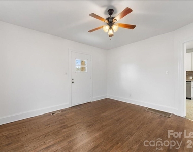 5711 Oak Drive - Photo Thumbnail 5