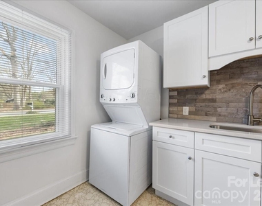 5711 Oak Drive - Photo Thumbnail 9