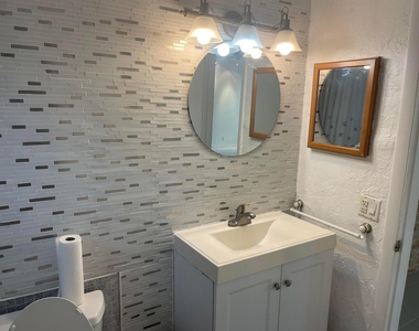 1525 Se 15th Street Ne - Photo Thumbnail 8
