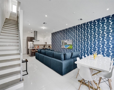 1222 Ne 15th Avenue - Photo Thumbnail 19