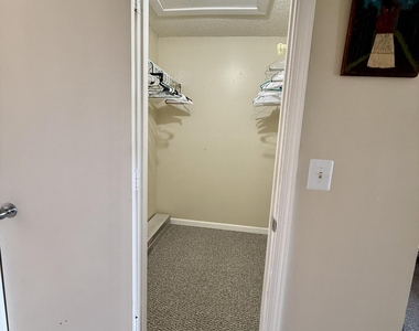14464 Campanelli Drive - Photo Thumbnail 6