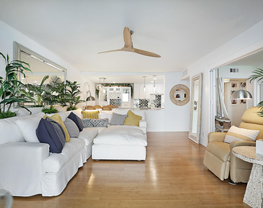2121 N Ocean Boulevard - Photo Thumbnail 6