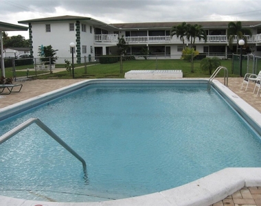 1621 Nw 46th Avenue - Photo Thumbnail 6