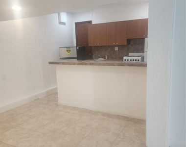 7800 Sw 9th Street - Photo Thumbnail 13