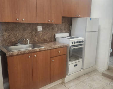 7800 Sw 9th Street - Photo Thumbnail 3