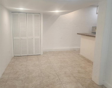 7800 Sw 9th Street - Photo Thumbnail 14