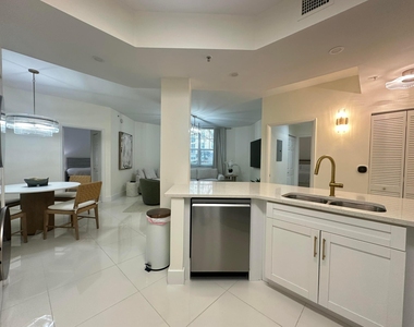 630 S Sapodilla Avenue - Photo Thumbnail 6