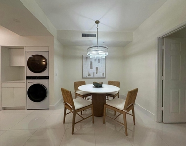 630 S Sapodilla Avenue - Photo Thumbnail 5
