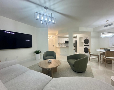 630 S Sapodilla Avenue - Photo Thumbnail 1