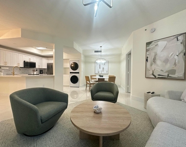 630 S Sapodilla Avenue - Photo Thumbnail 4
