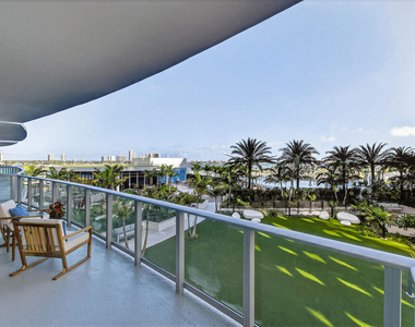 220 Lake Shore Drive - Photo Thumbnail 11
