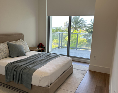 220 Lake Shore Drive - Photo Thumbnail 60