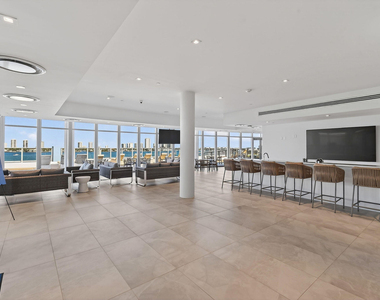 220 Lake Shore Drive - Photo Thumbnail 39