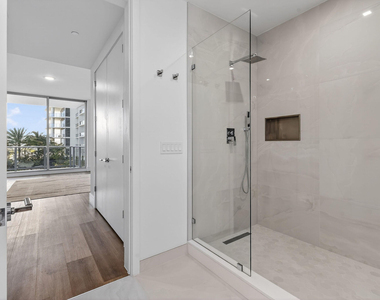 220 Lake Shore Drive - Photo Thumbnail 22