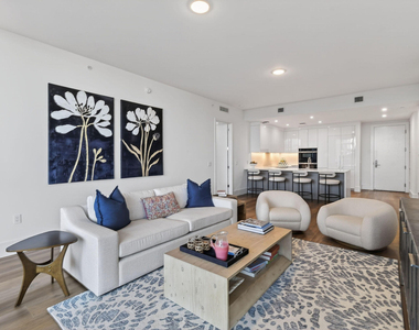 220 Lake Shore Drive - Photo Thumbnail 8