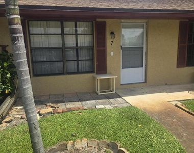 4290 Royal Banyan Way - Photo Thumbnail 6