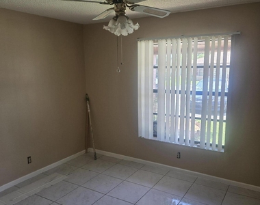 4290 Royal Banyan Way - Photo Thumbnail 1