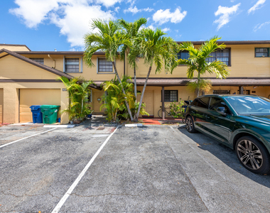 1129 Ne 210th Terrace - Photo Thumbnail 3