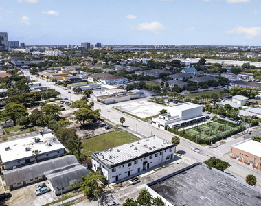 324 20th Street - Photo Thumbnail 13