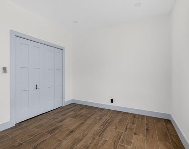 324 20th Street - Photo Thumbnail 10