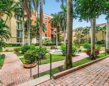 630 S Sapodilla Avenue - Photo Thumbnail 15