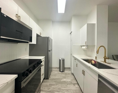 630 S Sapodilla Avenue - Photo Thumbnail 11